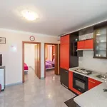 Hudic Apartman Vir