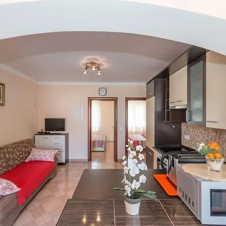 Hudic Apartment