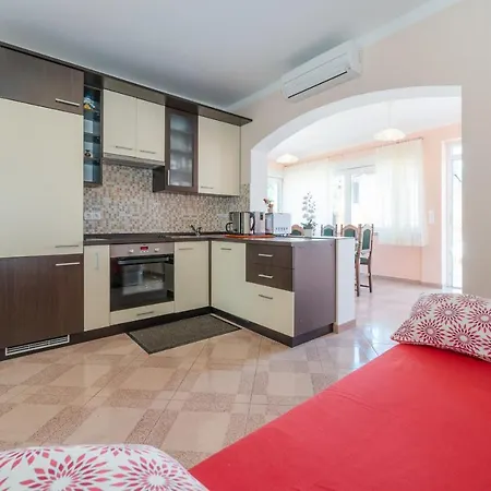Apartment Hudic *